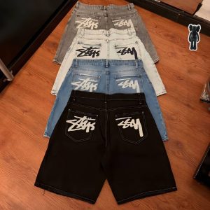 *New Plain Luxury Syna Short Jeans 🤩🤩🤩 Now available In All Colors 🙏🏻💯 Best Quality 📍 30.32.33.34.36.38.40