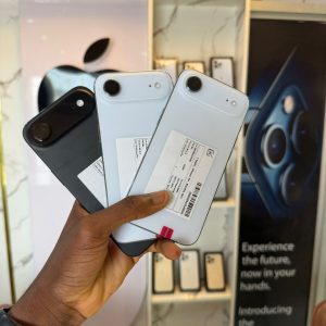 *iPhone air 256gb eSIM* *Bh 100%*